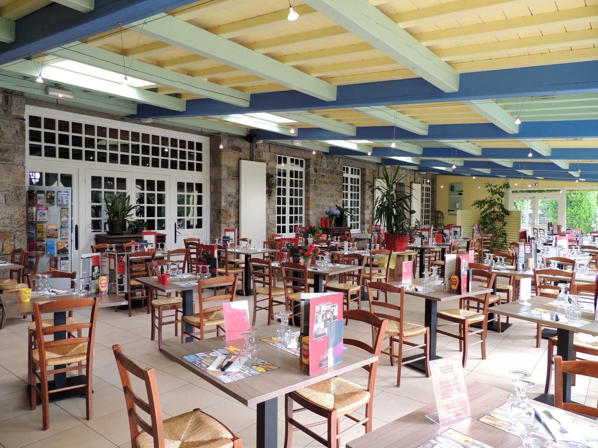 Logis Hotel De France Restaurant Grill Домфро Екстериор снимка