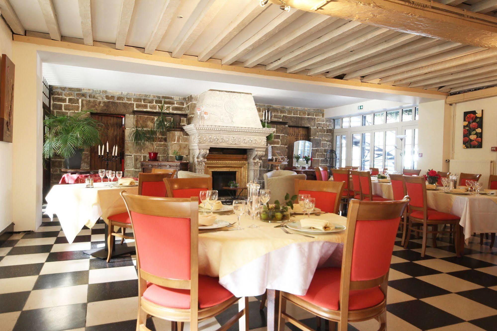 Logis Hotel De France Restaurant Grill Домфро Екстериор снимка