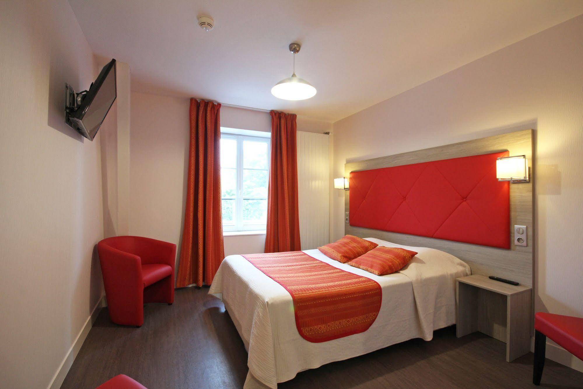 Logis Hotel De France Restaurant Grill Домфро Екстериор снимка